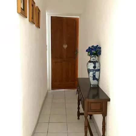 Rue Joseph Cabrit 아파트 *